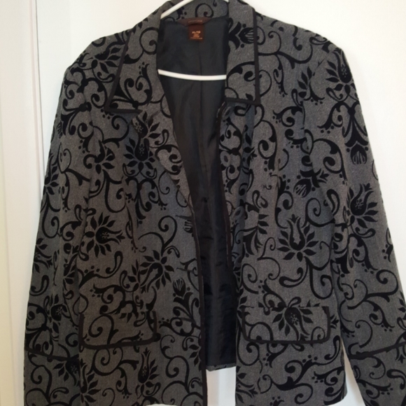 Grey jacket with black motif from Attitude - Picture 4 of 6